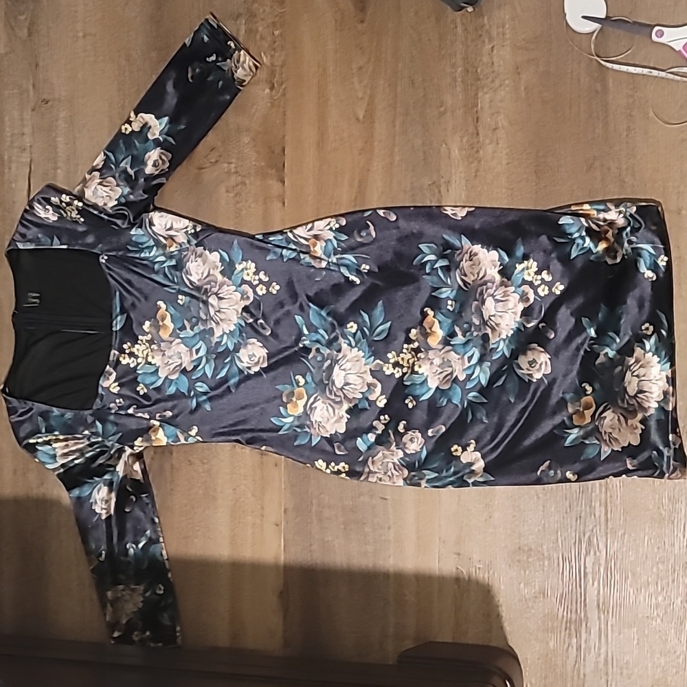 Velvet floral squareneck bodycon midi dress with sleeves